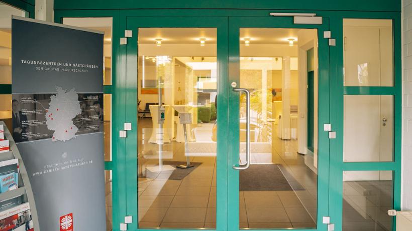 Tür der Caritas-Akademie Köln-Hohenlind GmbH